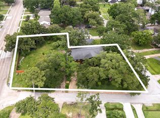 1090 Lamonte Ln, Houston, TX 77018
