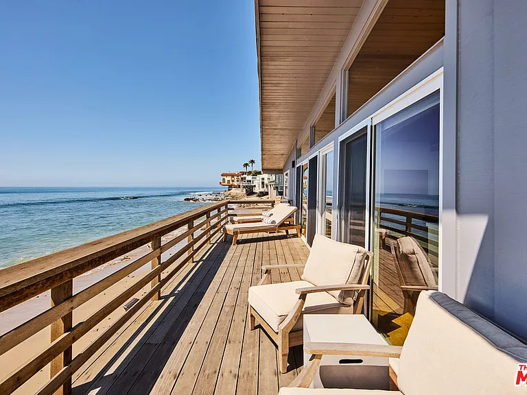 24246 Malibu Rd — Photo 10