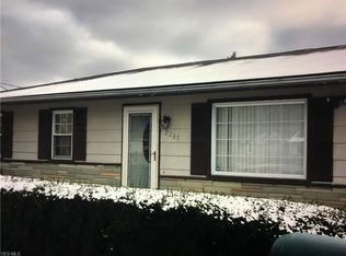 2265 Breezewood Dr, Youngstown, OH
