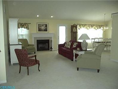 2nd image of 986 Gray Dr
