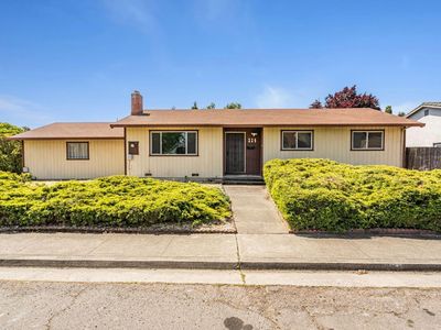 324 Eastwood Drive, Petaluma, CA, 94954