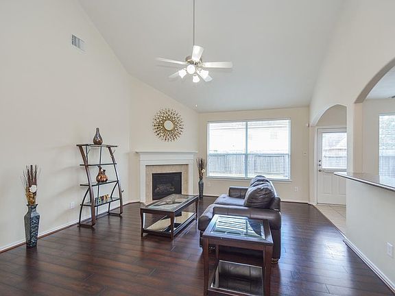 5th image of 20214 Emerald Cliff Ln