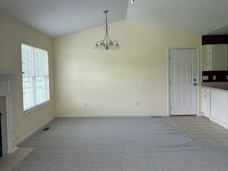 113 Greystone Way — Photo 9
