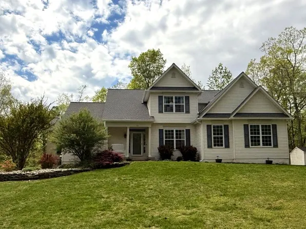 76 Misty Creek Ln, Fredericksburg, VA 22406
