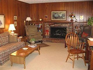 4th image of 2120 Lakeside Dr