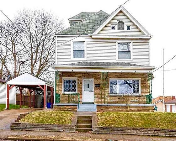 1st image of 716 Main St