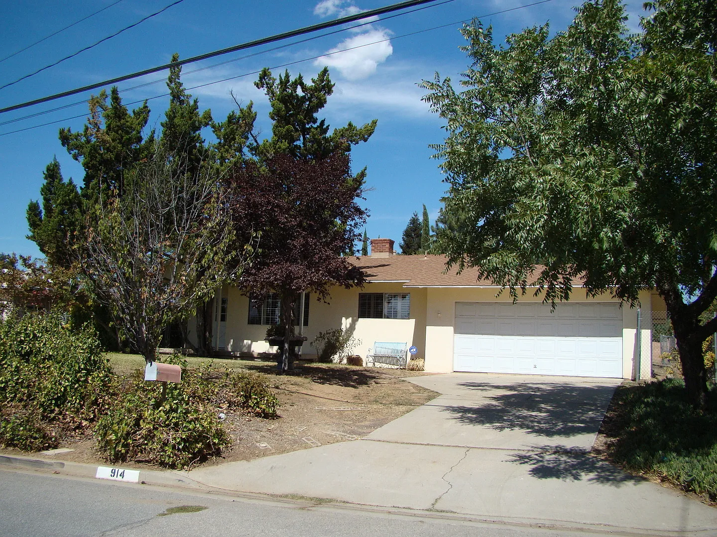 Charming Beaumont Home 3 Bed/2 Bath - 914 East 11th Street Beaumont, CA 92223 — Photo 2