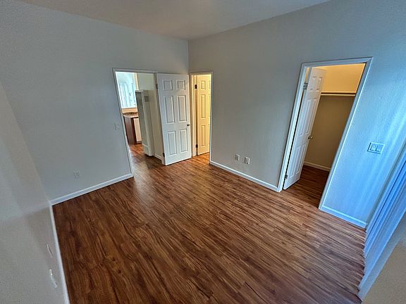 3rd image of 4135 Iowa St Unit 4
