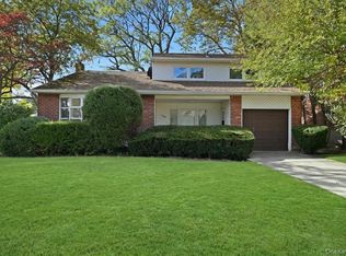 786 Bethlynn Ct, East Meadow, NY 11554
