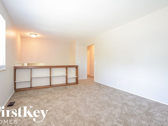 5th image of 1645 Jackson Ln