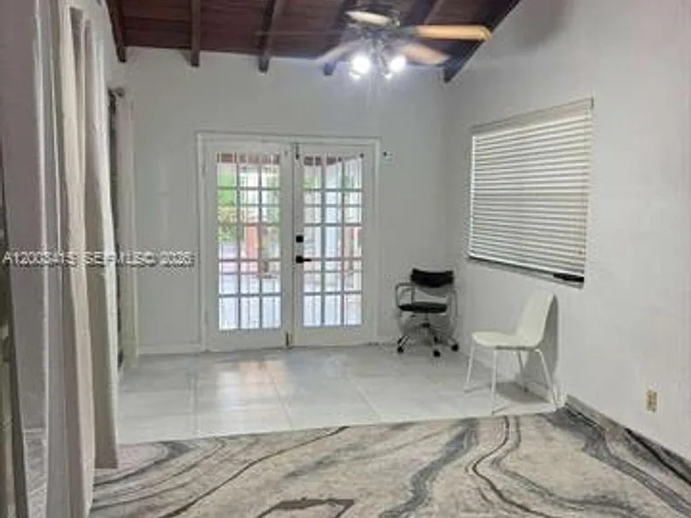 3600 SW 26th St — Photo 6