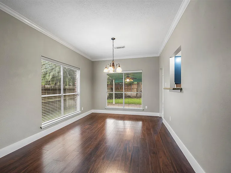 7914 Millbrook Dr — Photo 13