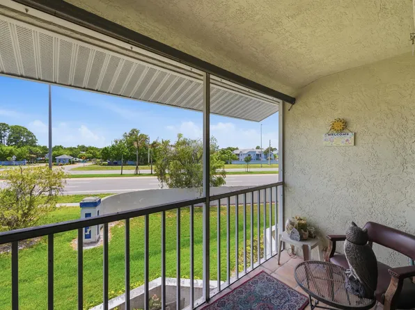 1530 SE Royal Green Circle #204, Port St Lucie, FL 34952