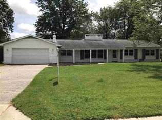 4520 Woodstock Dr, Fort Wayne, IN 46815