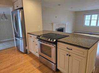 34 Swan Ave, Bedford, NH 03110