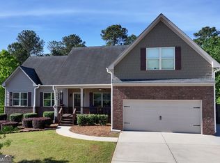 2843 Shadowstone Way, Winder, GA 30680