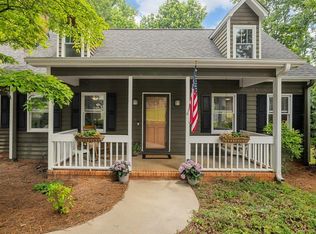 122 Parris Ridge Dr, Boiling Springs, SC 29316