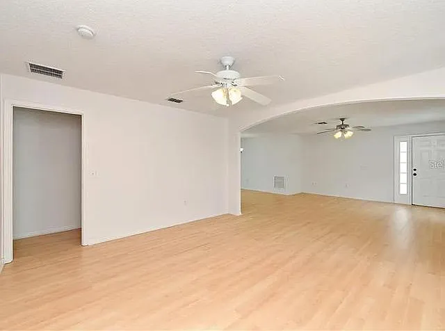 2411 Ashecroft Dr — Photo 9