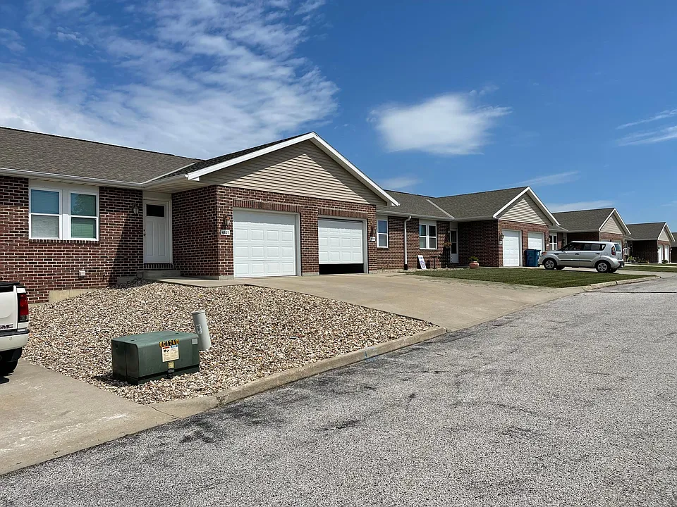 4823 Anyka Ln