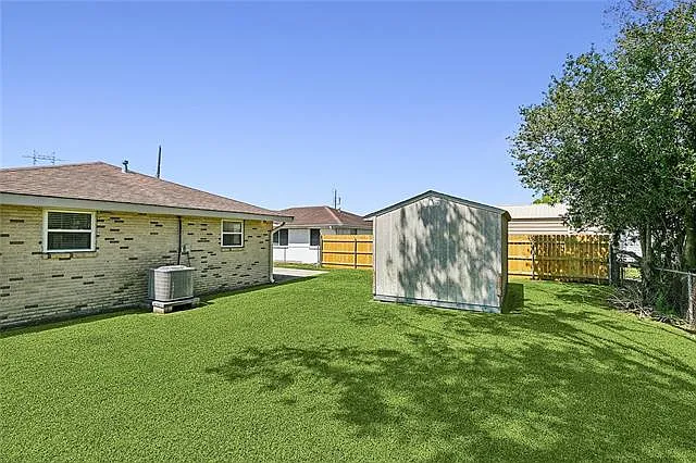 1749 Diane Dr — Photo 11