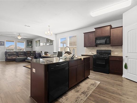 3rd image of 144 E Lake Ct