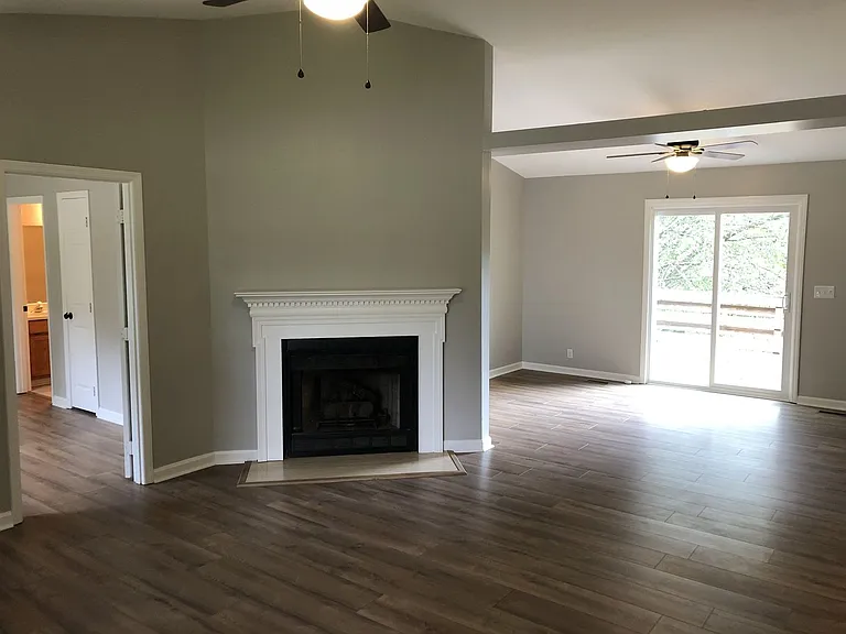 314 Castlewood Dr — Photo 6