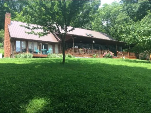 550 Apple Orchard Rd, Huntington, WV 25702