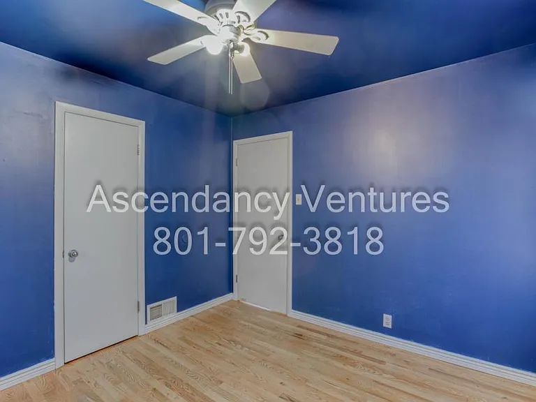 538 S Navajo St — Photo 5