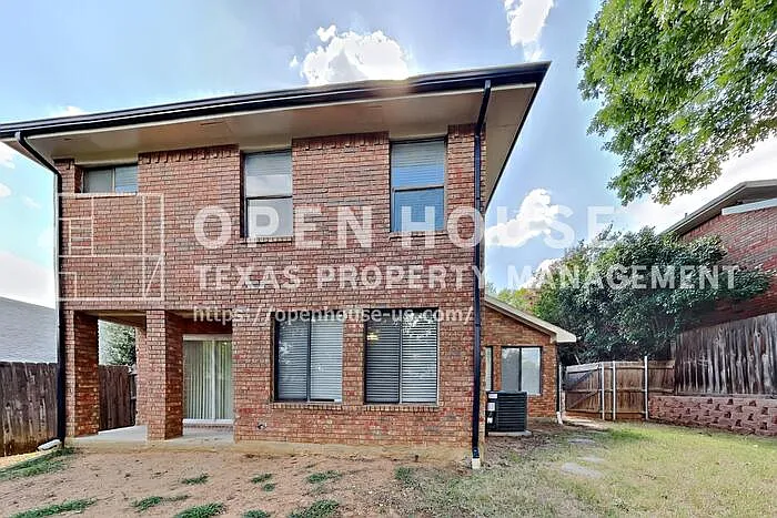 1206 Hillwood Way — Photo 18