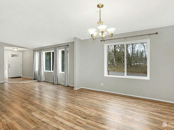 5th image of 26509 NE 50th Street