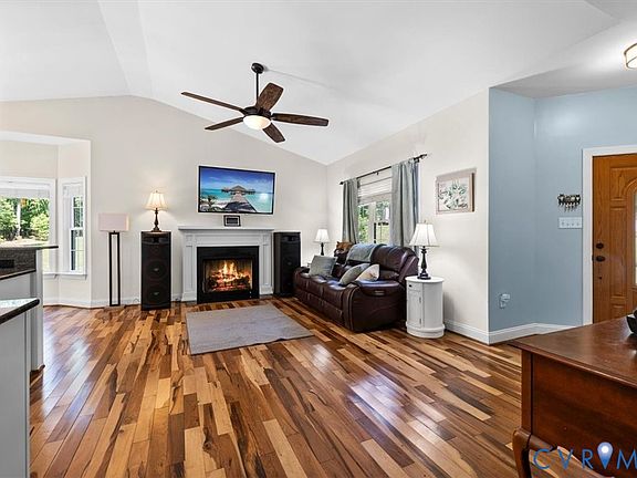4th image of 2614 Butterwood Dr