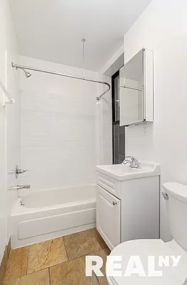 Rented by REAL New York | media 24