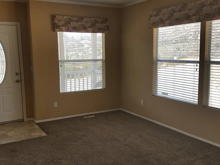 5825B Rockview Rd — Photo 8