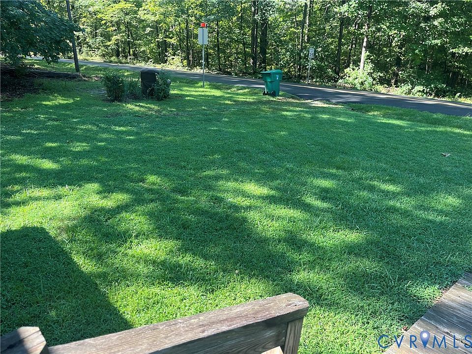 2nd image of 12398 Maple St