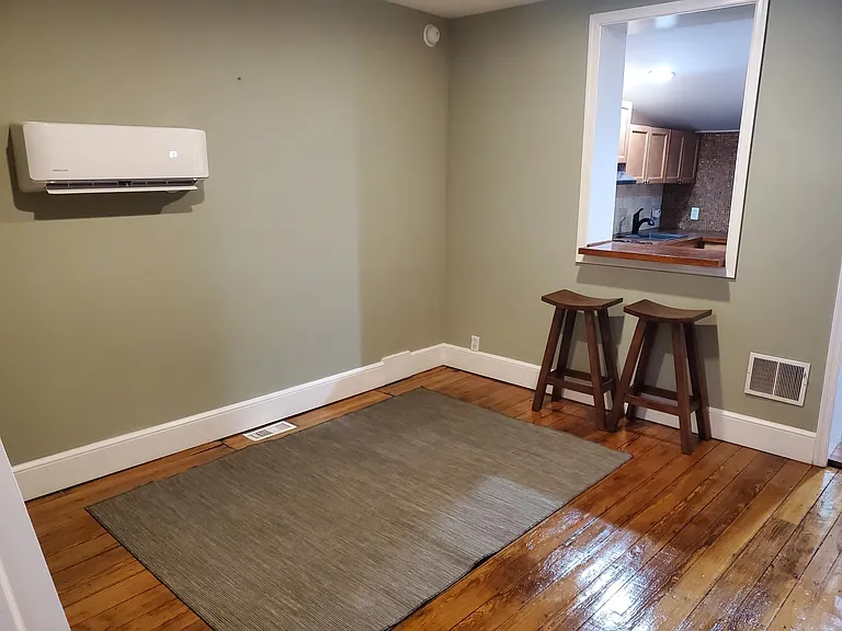 414 E Flora St — Photo 7