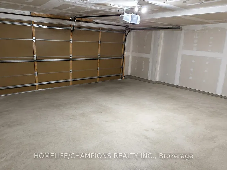 8840 Sheppard Ave E — Photo 24