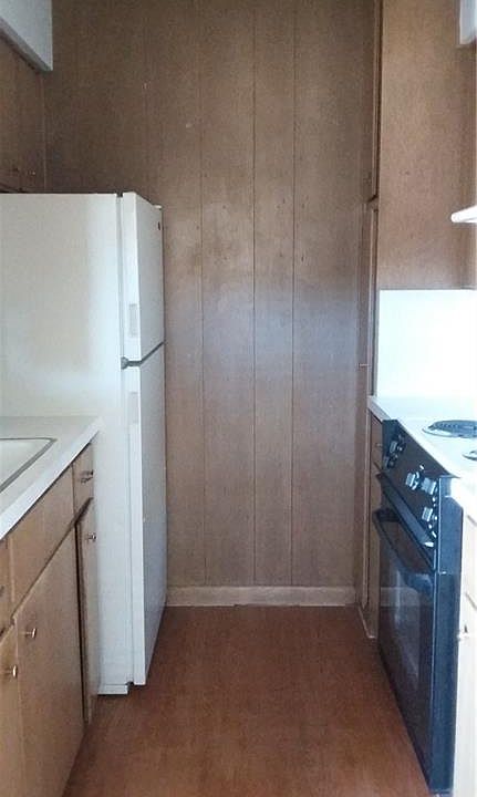 2nd image of 1921 W Hickory St APT 3