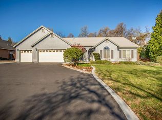 1322 Lakeside Dr, Redding, CA 96001