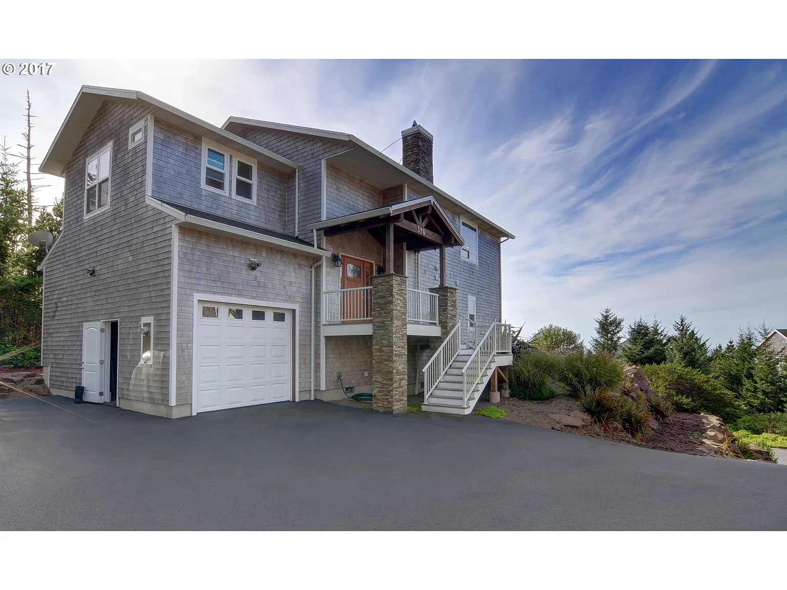 395 Fall Creek Dr photo 1