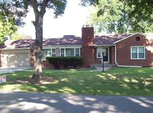 5017 N Olive St, Kansas City, MO 64118