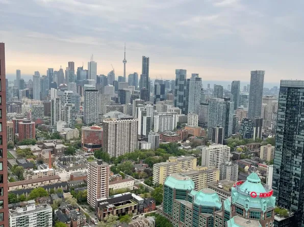 395 Bloor St E, Toronto, ON