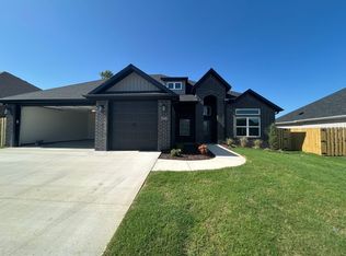 1440 Overcup Oak Ln, Bentonville, AR 72713