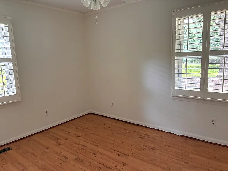 Downstairs bedroom 1