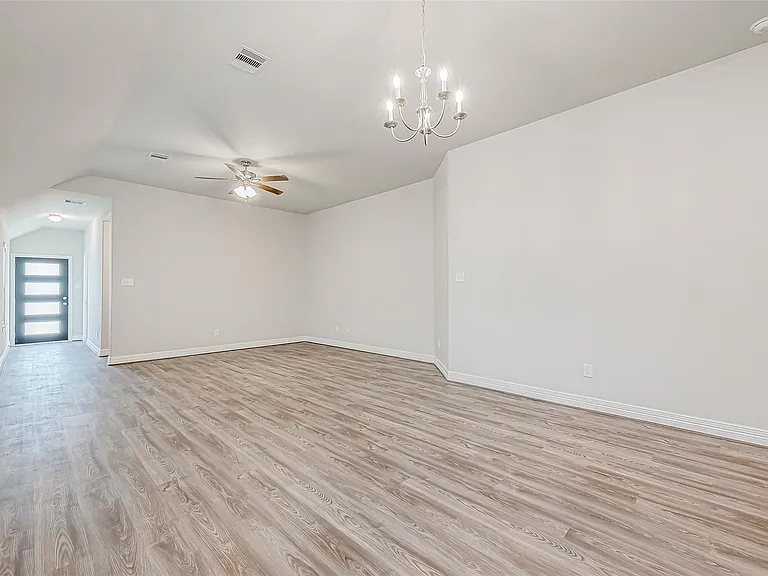 22814 Ephesus Ave — Photo 8