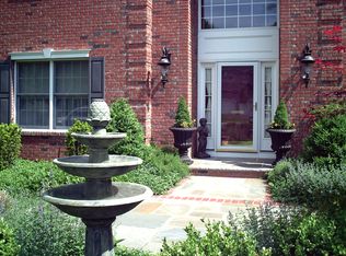 10 Emory Ct, Cedar Grove, NJ 07009