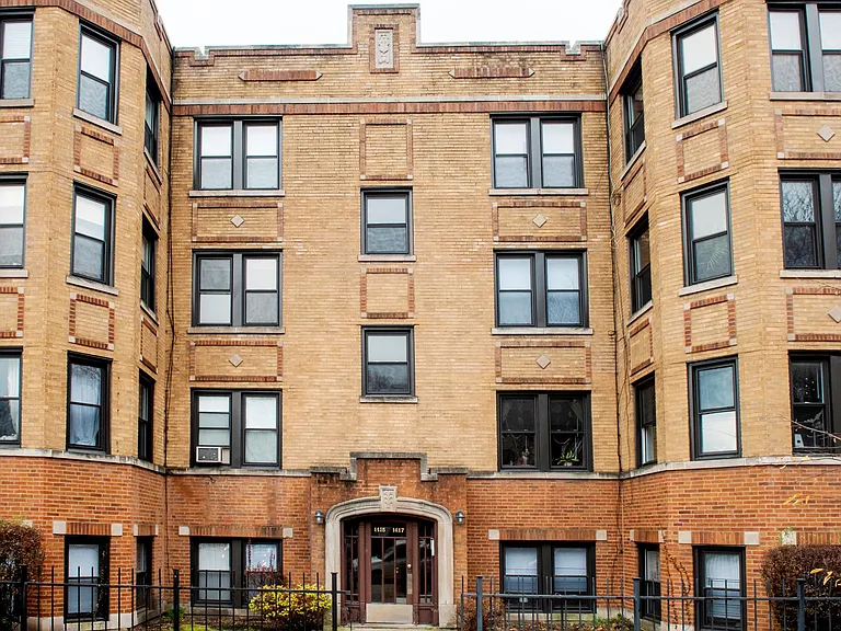 4222 N Clark St #1 — Photo 9