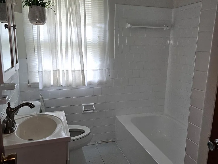 7201 Powhatan St — Photo 3