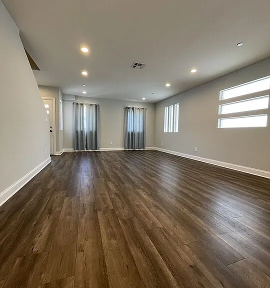 4710 Maplewood Ave — Photo 8