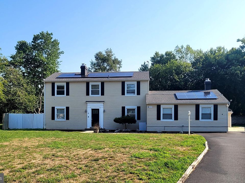 1st image of 6 Tudor Ct