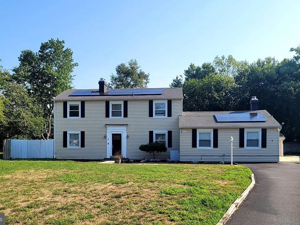 6 Tudor Ct